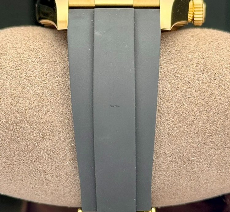 Rolex Sky-dweller 18k Yellow Gold Bright Black Dial Oysterflex