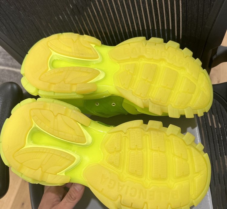 Balenciaga Track Clearsole Yellow Bnwt