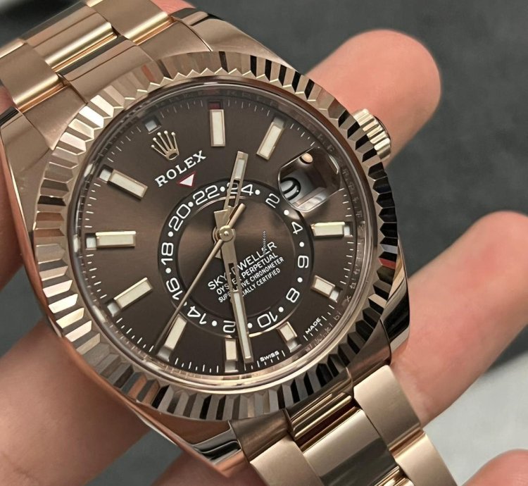Rolex Sky-dweller 2021 Rose Gold Sky-dweller Chocolate Dial Unworn Box And Papers 326935