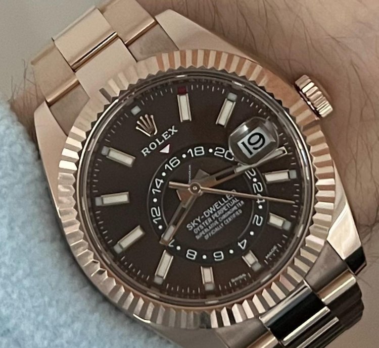 Rolex Sky-dweller 2021 Rose Gold Sky-dweller Chocolate Dial Unworn Box And Papers 326935