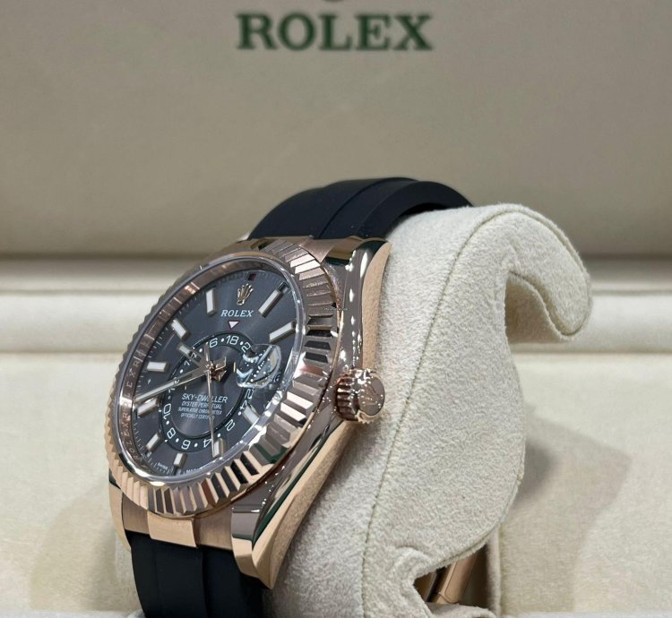 Rolex Sky-dweller 2021 Rose Gold Sky-dweller Oysterflex Rhodium Grey Dial Unworn 326235 Box And Papers