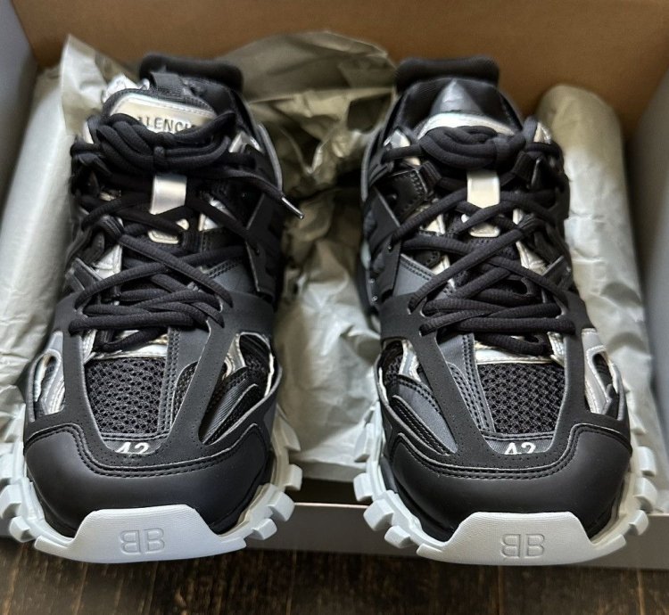Balenciaga Track Runner