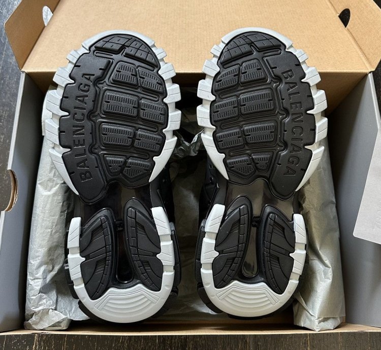 Balenciaga Track Runner