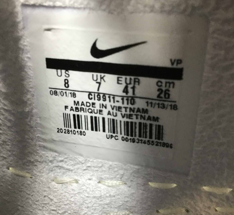 Zoom Kobe 1 Protro Noise Cancelling