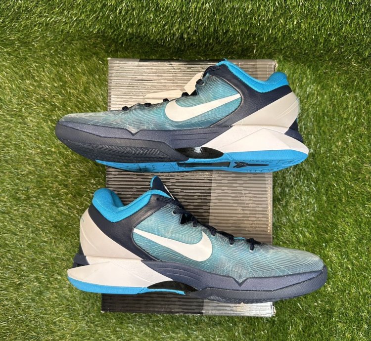 Zoom Kobe 7 System Shark