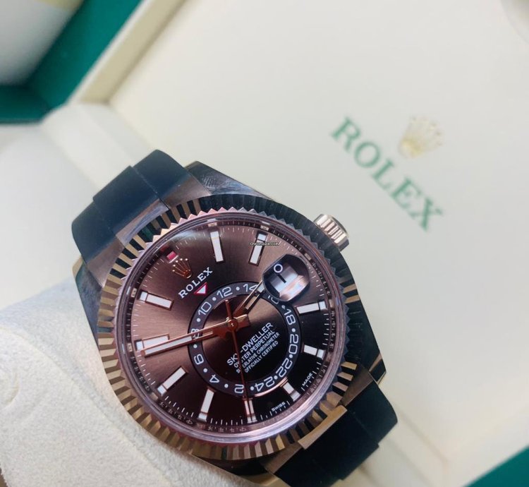 Rolex Sky-dweller 2022 Rose Gold Sky-dweller Oysterflex Chocolate Dial Unworn Box Papers 326235