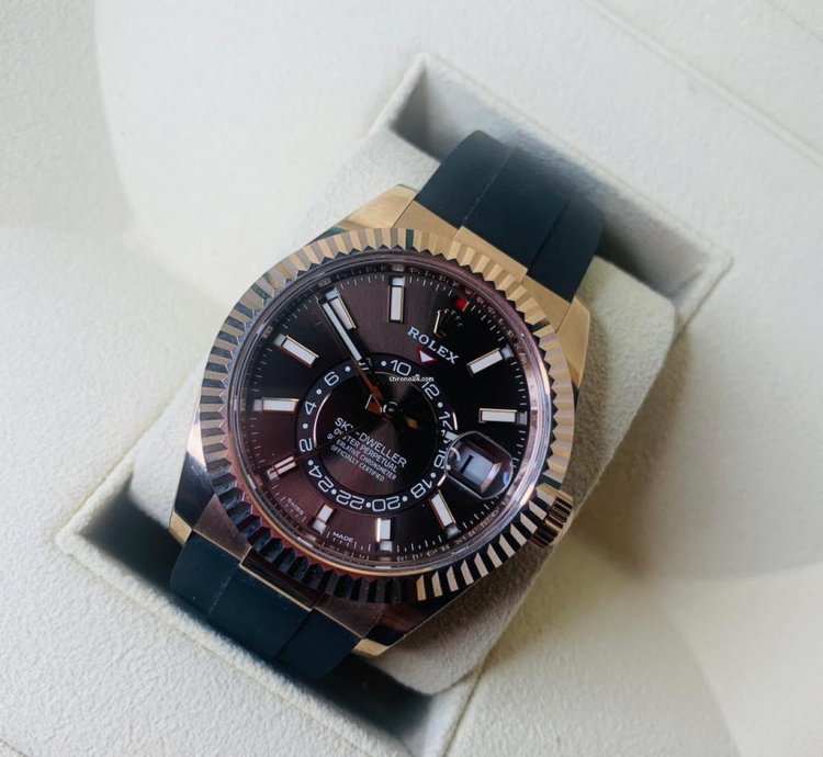 Rolex Sky-dweller 2022 Rose Gold Sky-dweller Oysterflex Chocolate Dial Unworn Box Papers 326235
