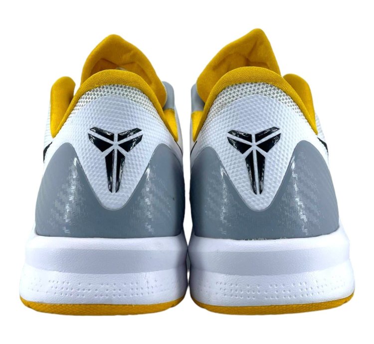 Zoom Kobe Venomenon 4 White University Gold