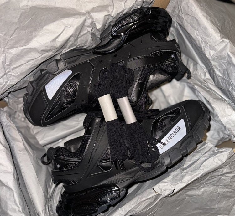 Balenciaga Track Runners Clear Sole