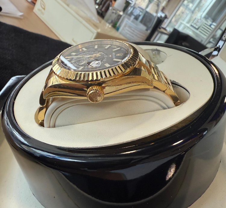 Rolex Sky-dweller 2022 Slightly Worn like New