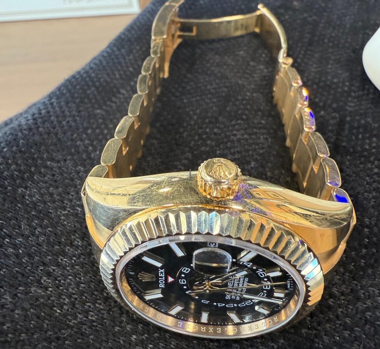 Rolex Sky-dweller 2022 Slightly Worn like New