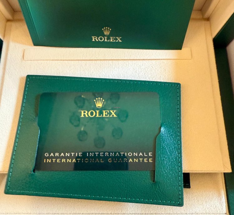 Rolex Sky-dweller 2022 Slightly Worn like New
