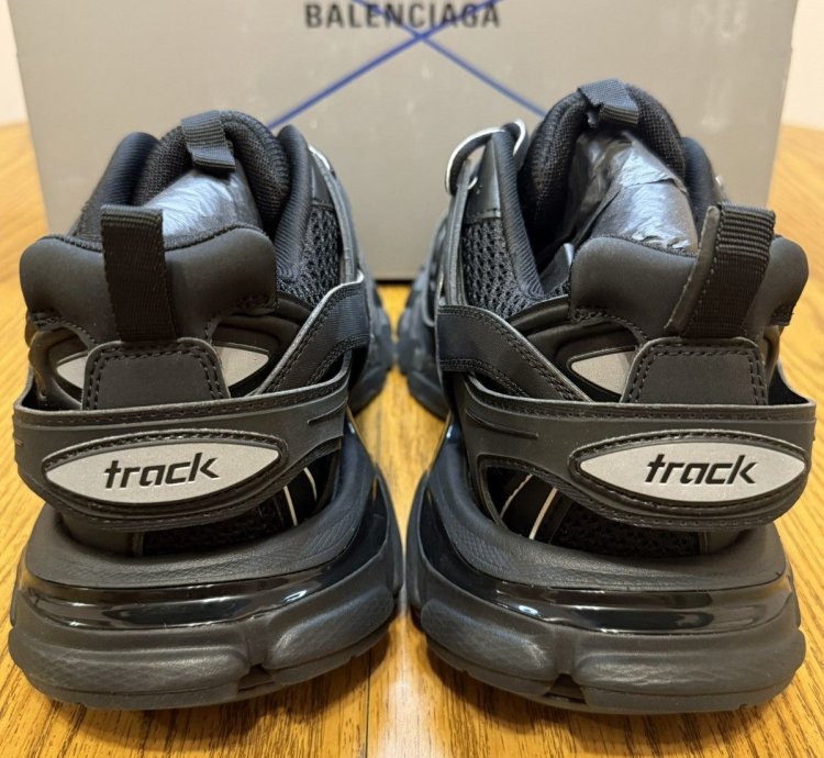 Balenciaga Track Sneaker black