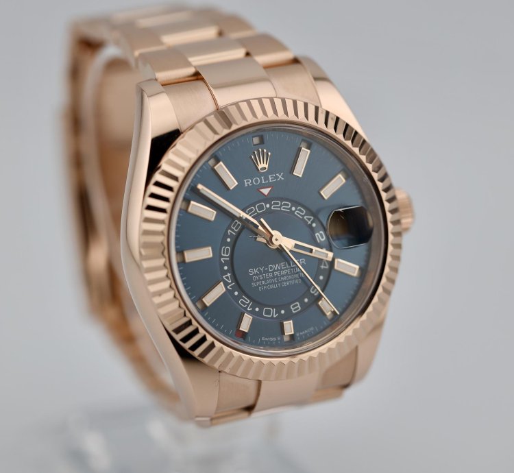 Rolex Sky-dweller 2023 Rolex Sky Dweller Rose Gold Blue Dial Oyster 336935