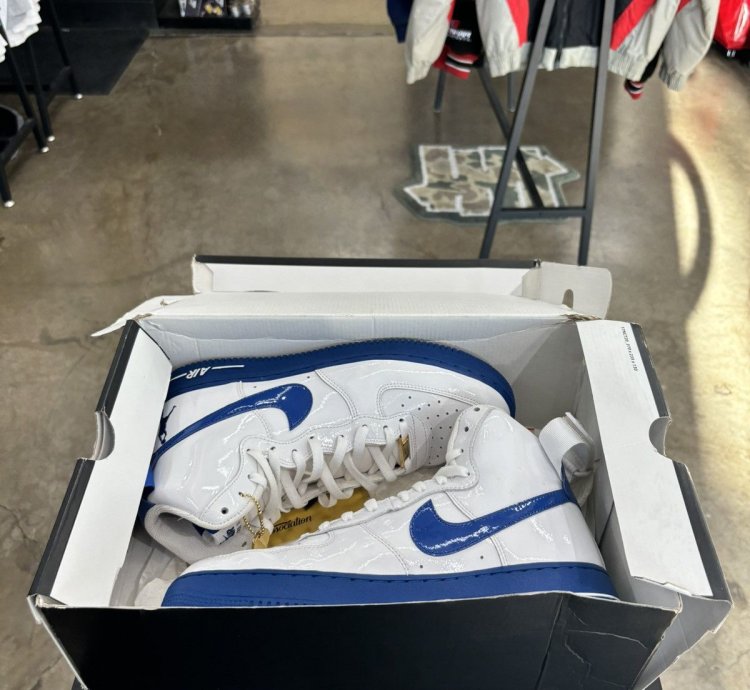 Air Force 1 High Retro Sheed Sz 10 5