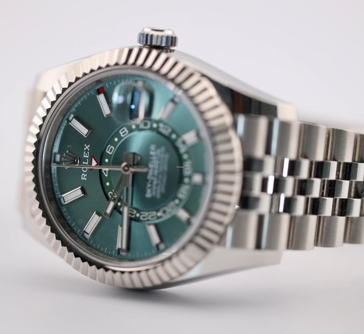 Rolex Sky-dweller 2023 Skydweller Stainless Steel Green Jubilee 336934