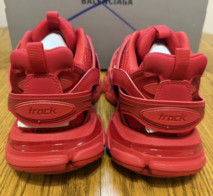 Balenciaga Track Sneaker red