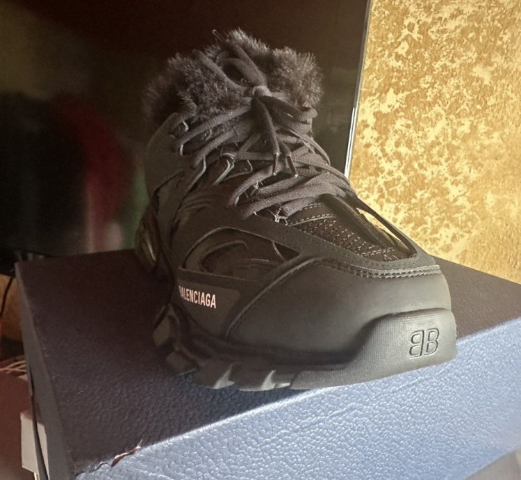 Balenciaga Track Sneaker Faux-fur Balck 45
