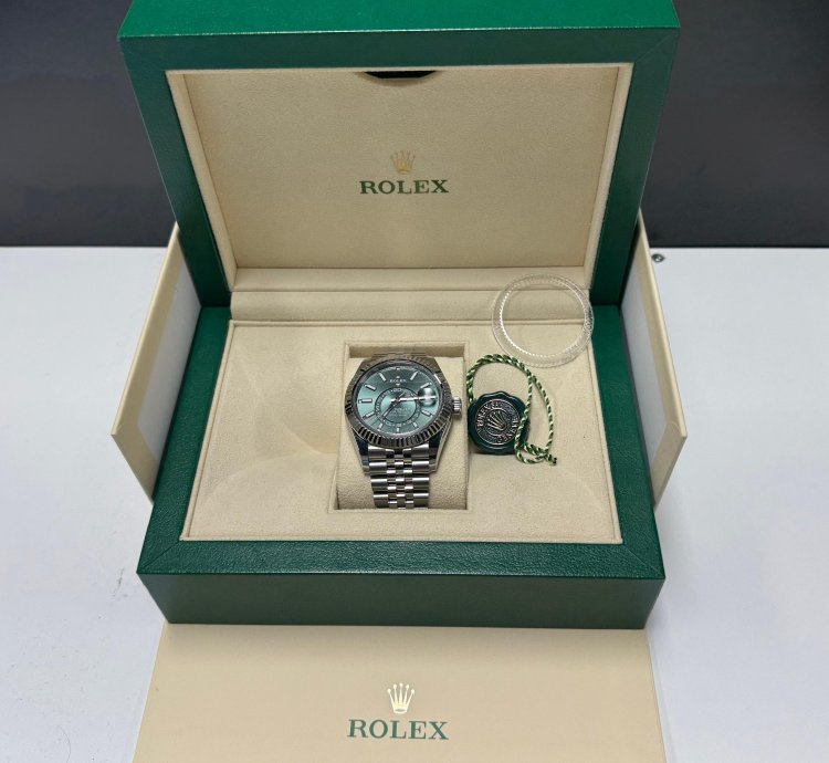 Rolex Sky-dweller 2023 White Gold And Steel Mint Green Dial Jubile Brazalet
