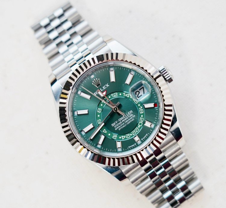 Rolex Sky-dweller 2024 Rolex Sky Dweller 42m Green Dial 336934