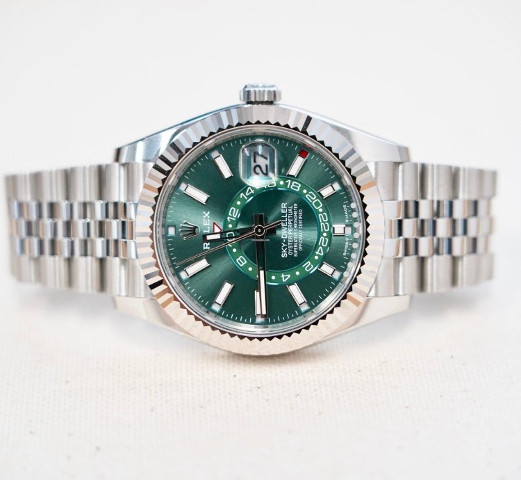 Rolex Sky-dweller 2024 Rolex Sky Dweller 42m Green Dial 336934