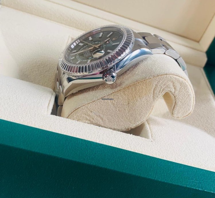Rolex Sky-dweller 2024 Sky-dweller Green Dial Unworn 336934 Box And Papers