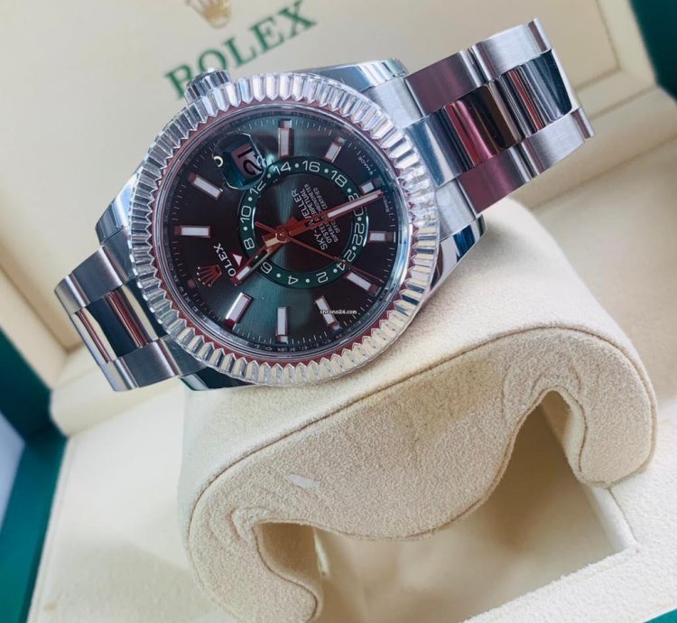 Rolex Sky-dweller 2024 Sky-dweller Green Dial Unworn 336934 Box And Papers