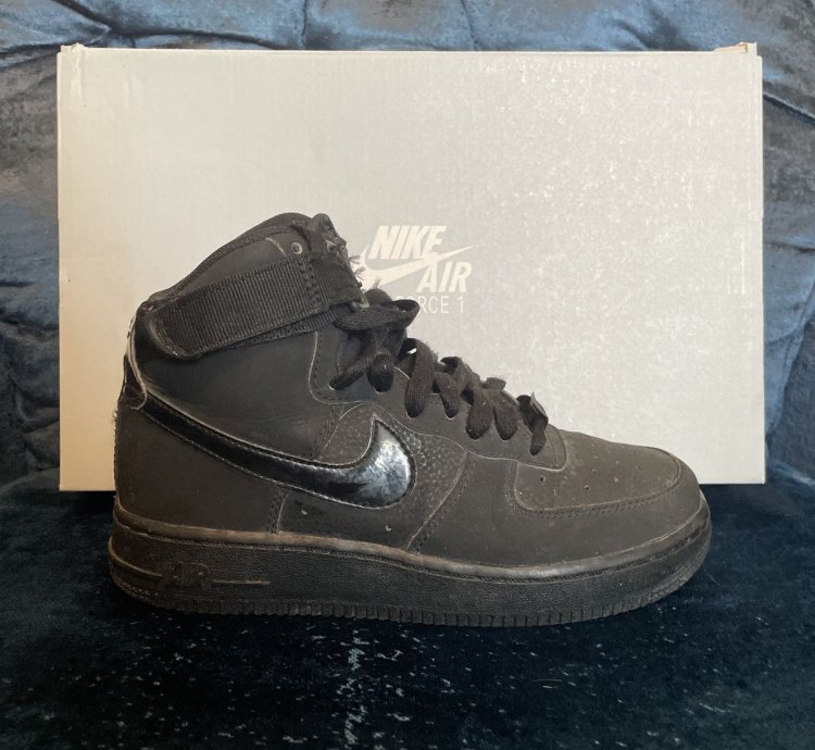 Air Force 1 High Triple Black Display Model
