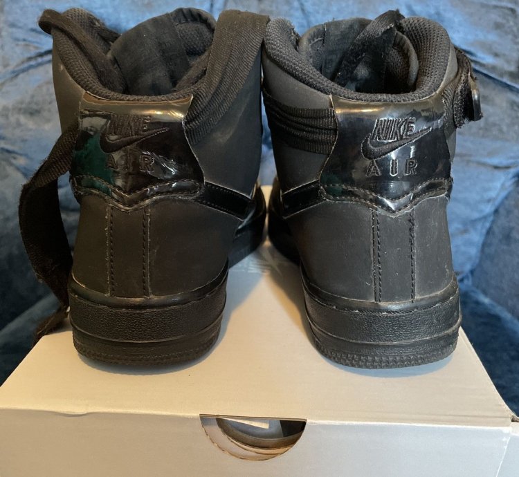 Air Force 1 High Triple Black Display Model