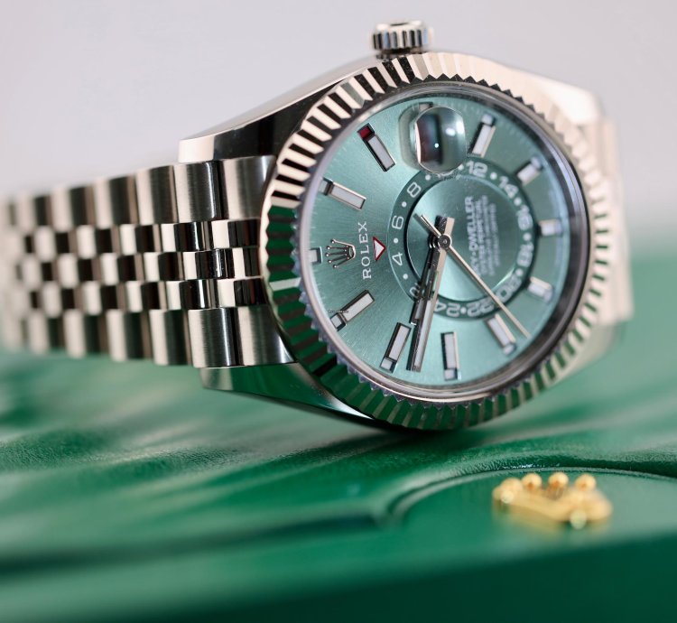 Rolex Sky-dweller 2024 Skydweller Stainless Steel Jubilee Bracelet Green Dial 336934