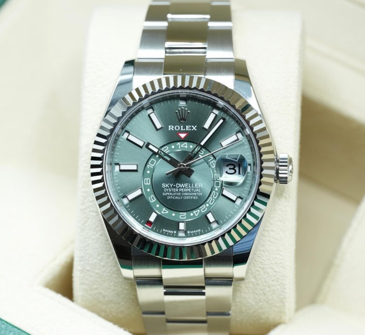 Rolex Sky-dweller 2024 Steel Sky-dweller Green Dial Unworn Box And Papers 336934