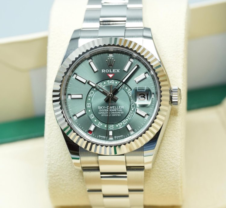 Rolex Sky-dweller 2024 Steel Sky-dweller Green Dial Unworn Box And Papers 336934