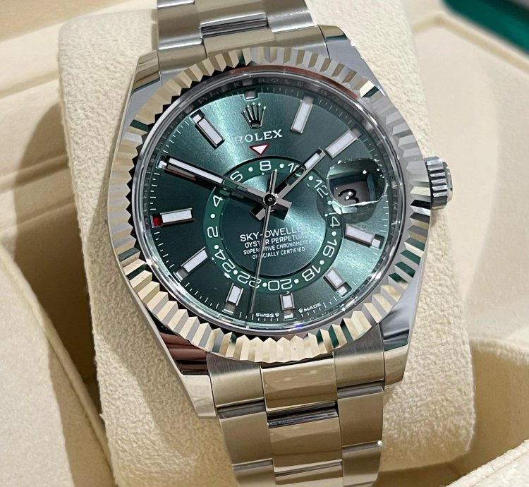 Rolex Sky-dweller 2024 Steel Sky-dweller Green Dial Unworn Box And Papers 336934