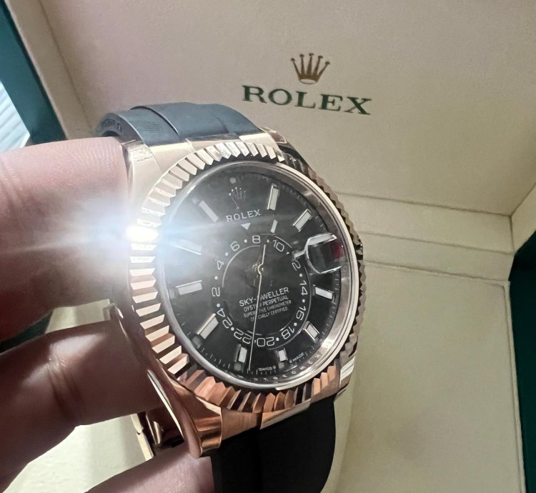 Rolex Sky-dweller 2025 Brand New Unworn Rolex Sky Dweller Box And Papers