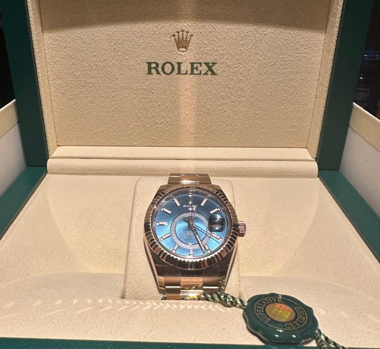 Rolex Sky-dweller 2025 Like-new Never Worn Purchased 03 19 2025
