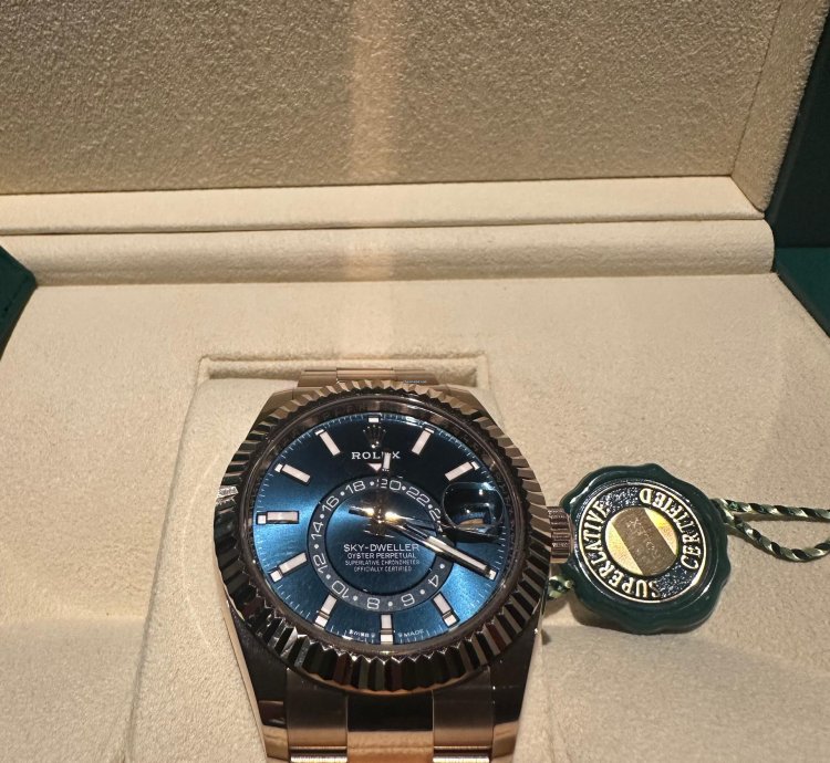 Rolex Sky-dweller 2025 Like-new Never Worn Purchased 03 19 2025