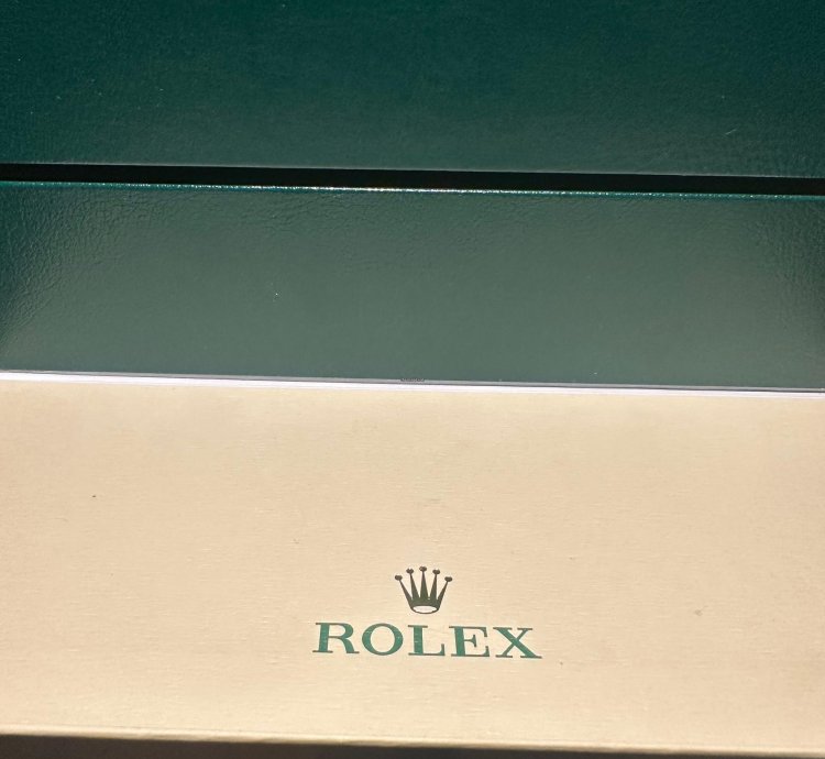 Rolex Sky-dweller 2025 Like-new Never Worn Purchased 03 19 2025