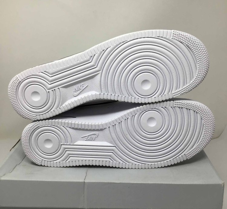 Air Force 1 Low 07 3 White Black
