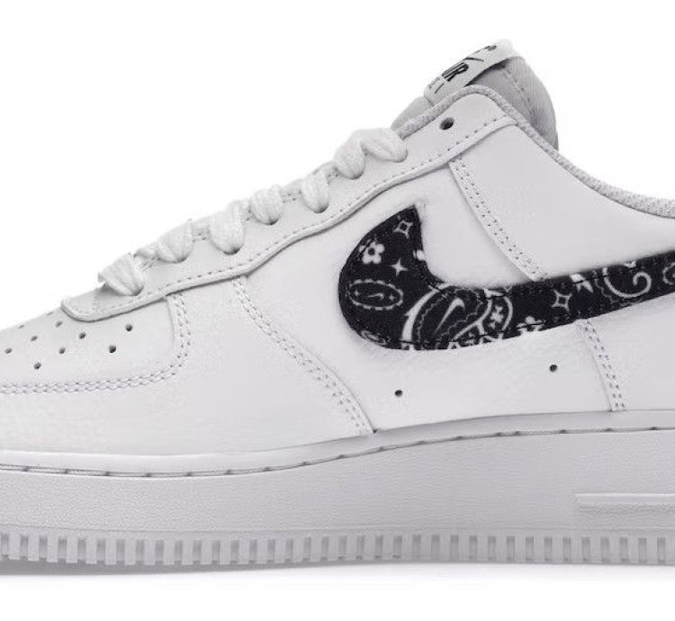 Air Force 1 Low 07 Essential White Black Paisley