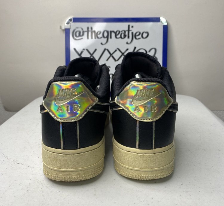 Air Force 1 Low 07 Lv8 Black Iridescent Outline