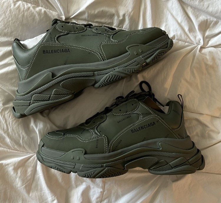 Balenciaga Triple Allover Logo Olive Green Size 45 12 Kaki
