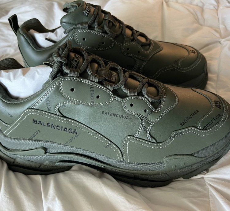 Balenciaga Triple Allover Logo Olive Green Size 45 12 Kaki