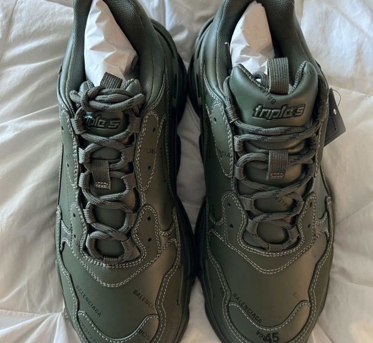 Balenciaga Triple Allover Logo Olive Green Size 45 12 Kaki