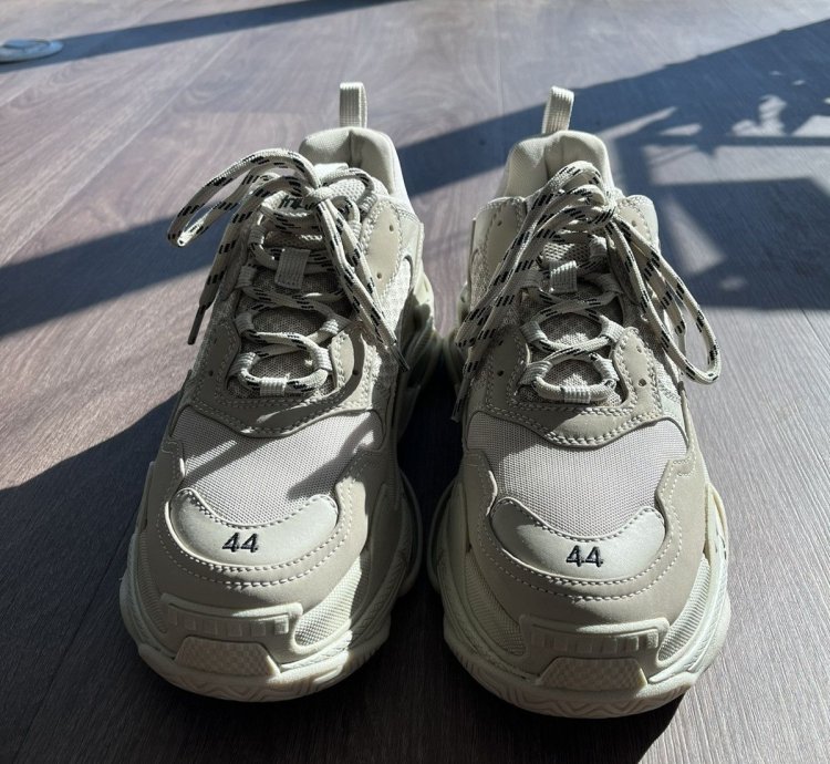 Balenciaga Triple Beige Immaculate