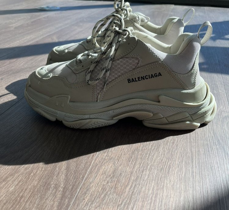 Balenciaga Triple Beige Immaculate