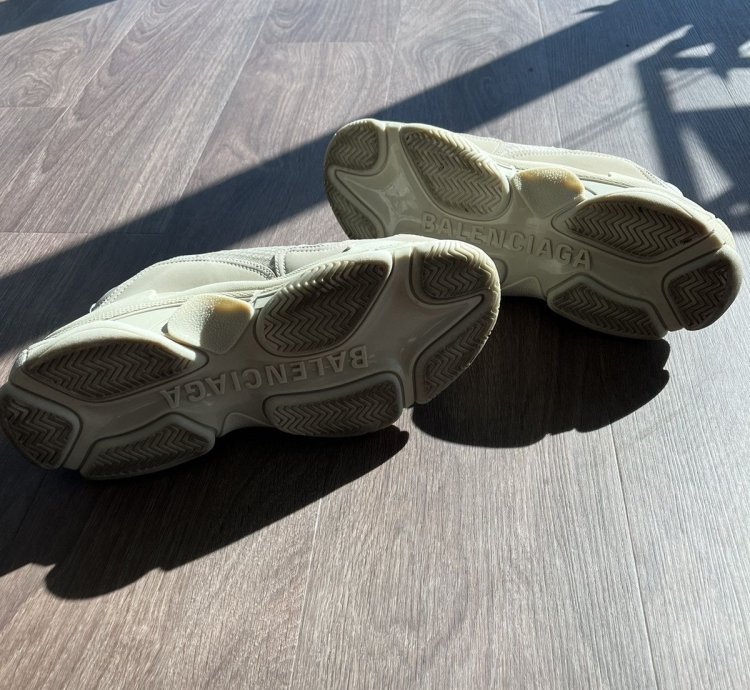 Balenciaga Triple Beige Immaculate