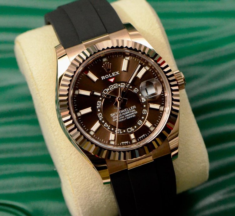 Rolex Sky-dweller 326235