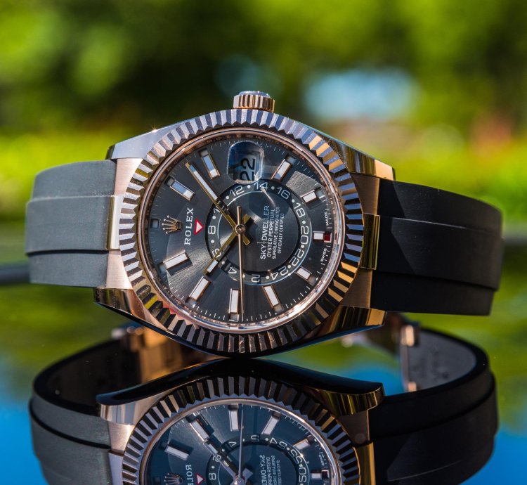 Rolex Sky-dweller 326235