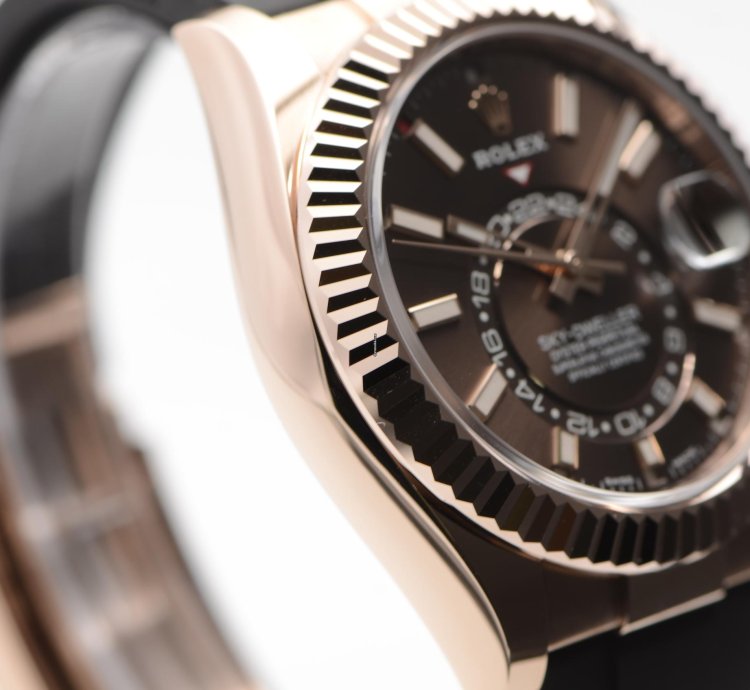 Rolex Sky-dweller 326235