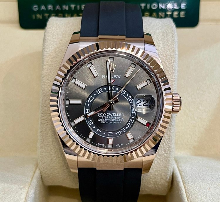 Rolex Sky-dweller 326235 Rhodium Dial 2022 Like New